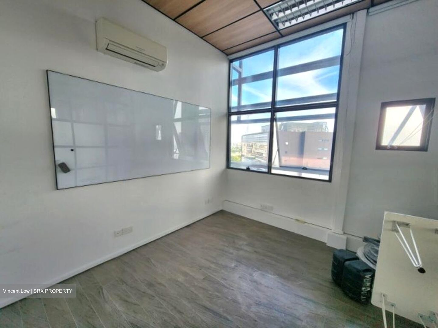 Ct Hub 2 (D12), Office #452203161